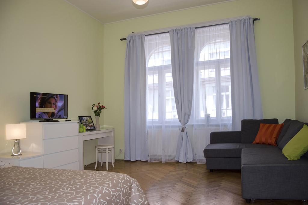 Modern Klimentská Prag